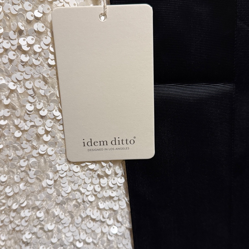 Elegant cream sequin sheath mini Dress with Black Bow in the back size medium - Picture 13 of 14